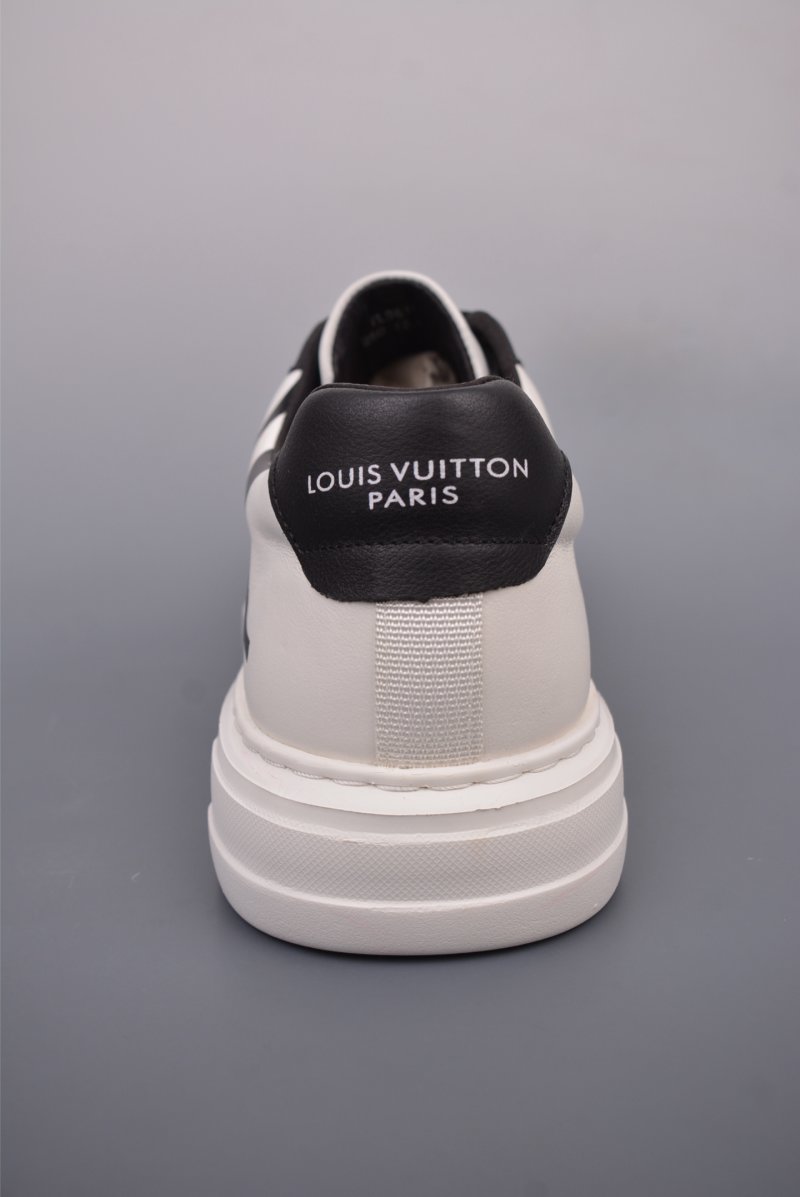 Louis Vuitton LV 3D Logo Trainer 'White' view