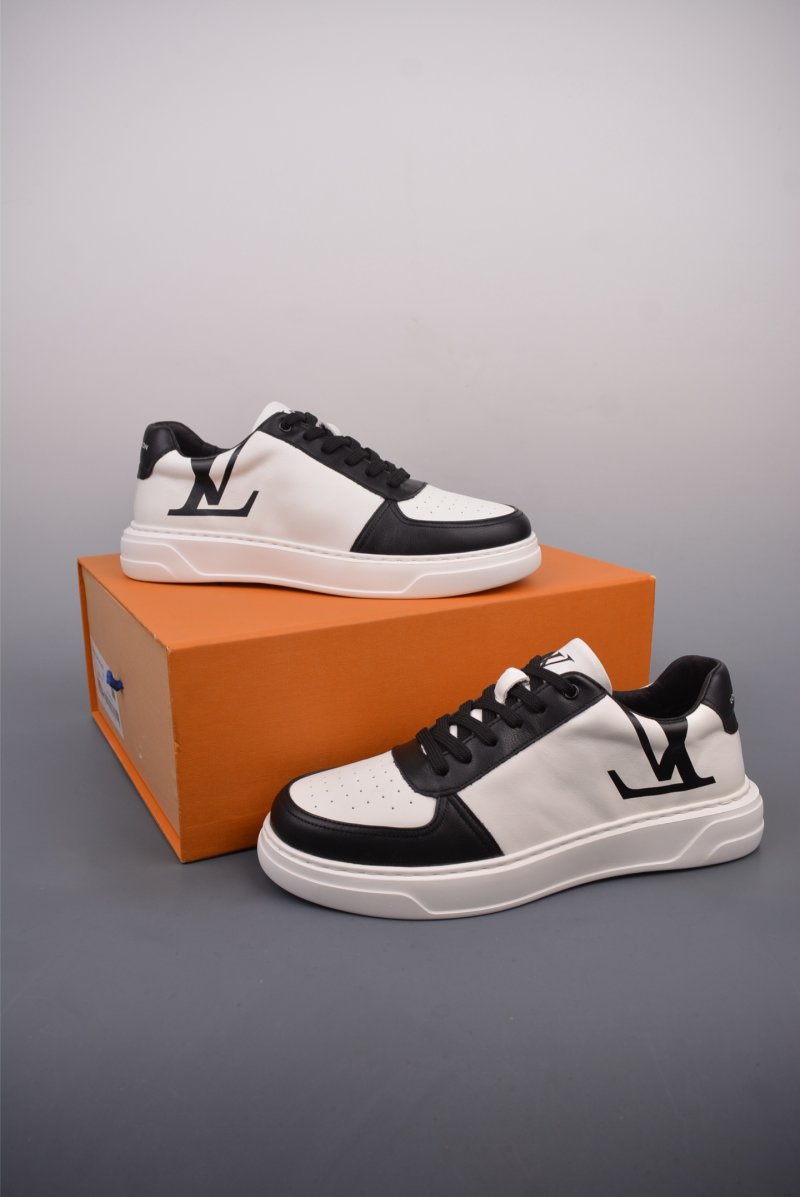 Louis Vuitton LV 3D Logo Trainer 'White' view