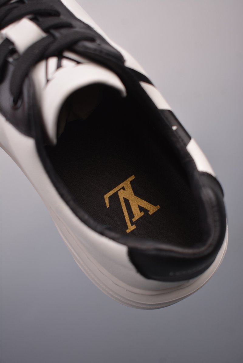 Louis Vuitton LV 3D Logo Trainer 'White' view