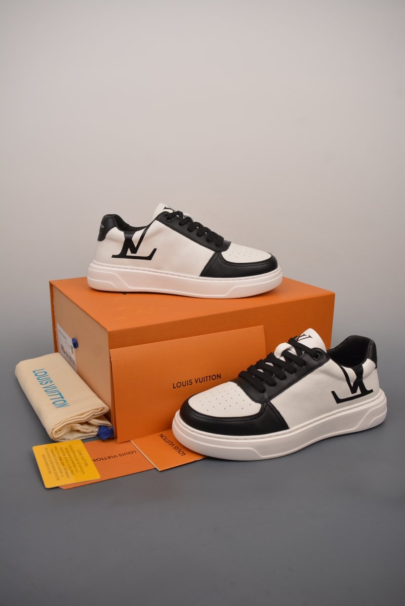Louis Vuitton LV 3D Logo Trainer 'White' view