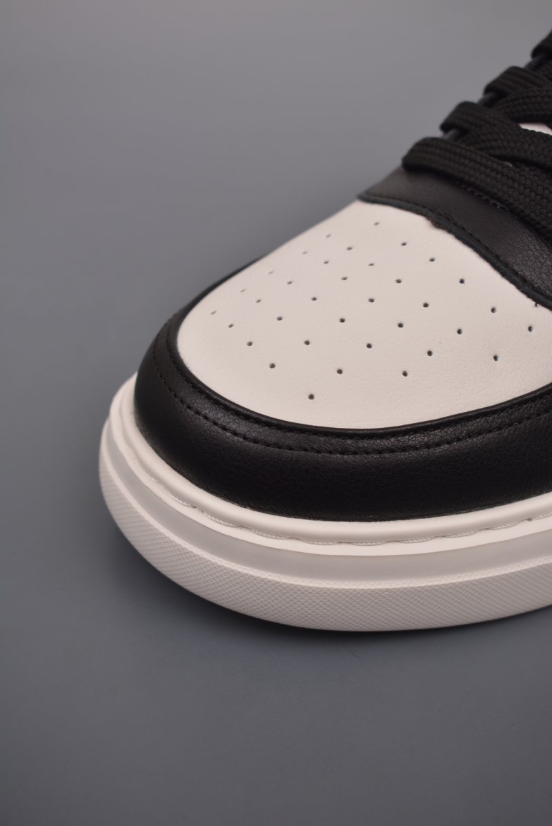 Louis Vuitton LV 3D Logo Trainer 'White' view