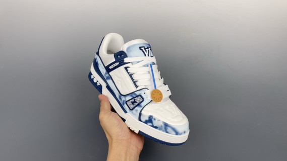 Louis Vuitton LV Trainer view 2