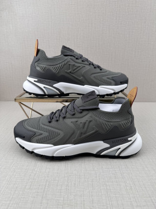 Louis Vuitton LV Trainer view 4