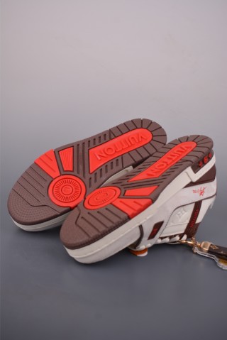 Louis Vuitton LV Trainer Monogram 3D view 3