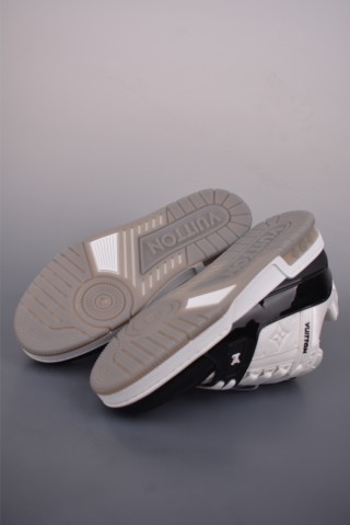 Louis Vuitton LV Trainer Monogram 3D view 12