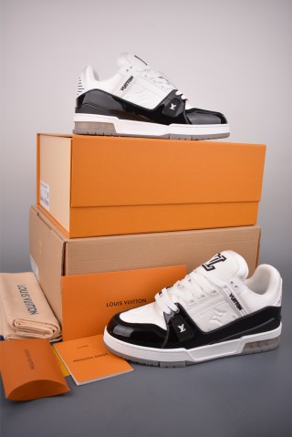 Louis Vuitton LV Trainer Monogram 3D view 14