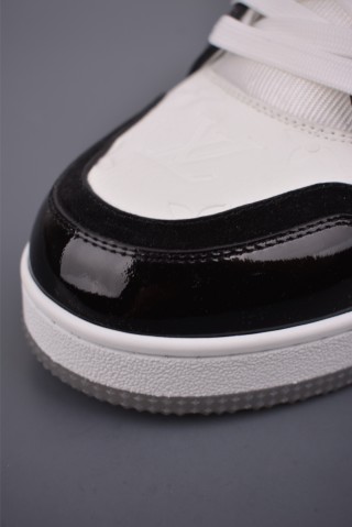 Louis Vuitton LV Trainer Monogram 3D view 15