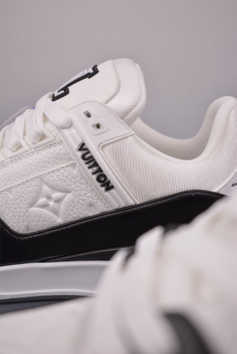 Louis Vuitton LV Trainer Monogram 3D view