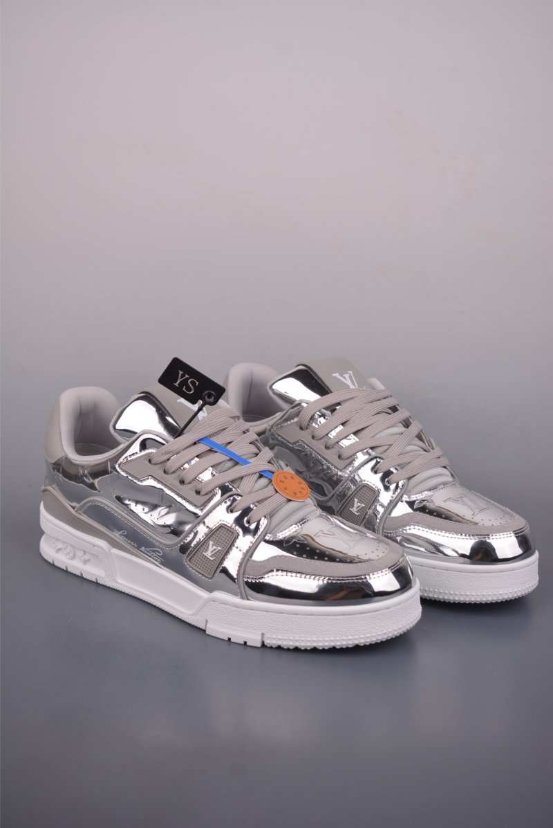 Louis Vuitton LV Trainer Monogram 3D view