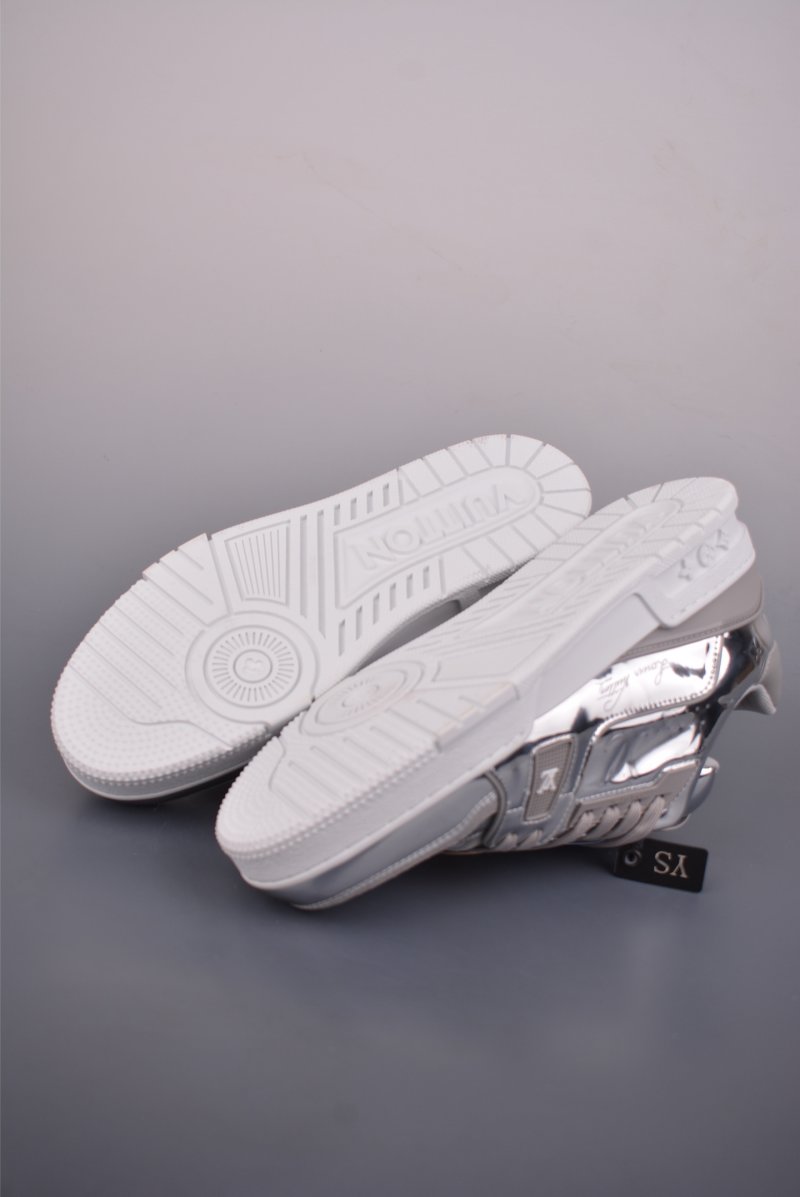 Louis Vuitton LV Trainer Monogram 3D view