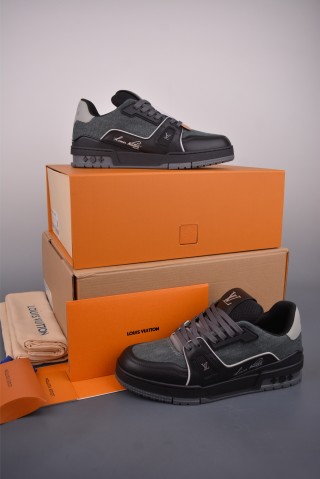 Louis Vuitton LV Trainer 'Monogram 3D' view 5