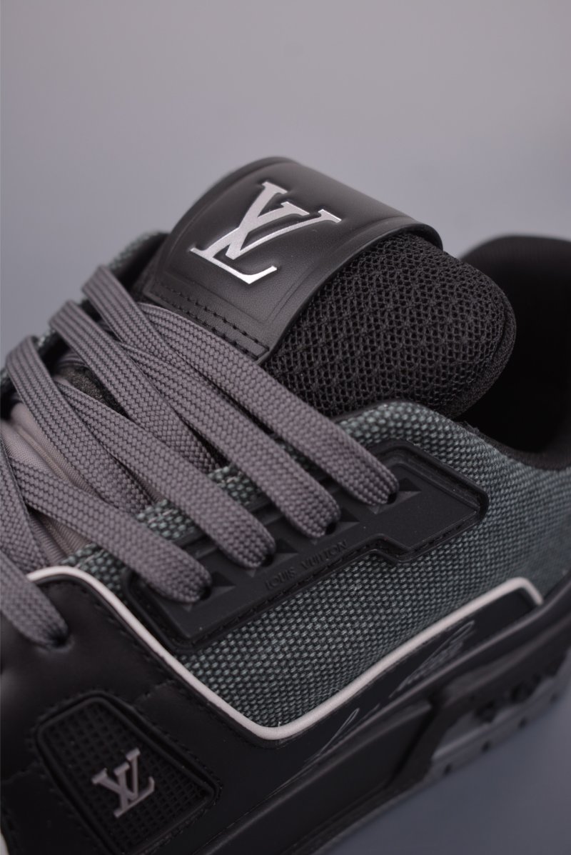 Louis Vuitton LV Trainer 'Monogram 3D' view