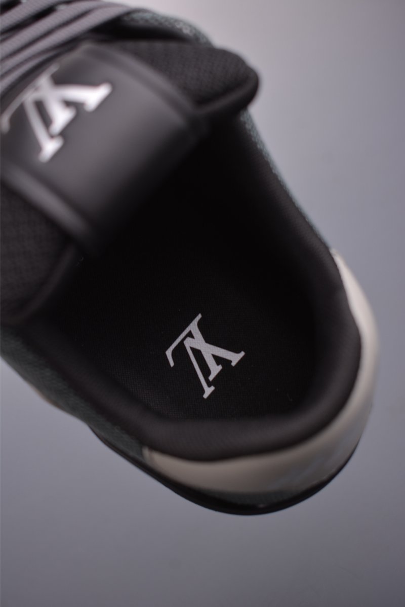 Louis Vuitton LV Trainer 'Monogram 3D' view