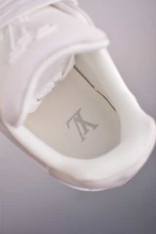 Louis Vuitton LV Trainer 'NFC' view 9