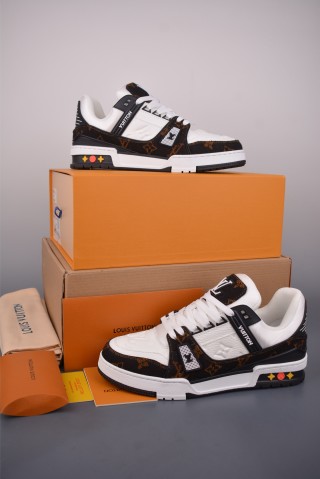 Louis Vuitton LV Trainer 'NFC' view 14