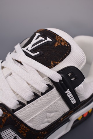 Louis Vuitton LV Trainer 'NFC' view 16