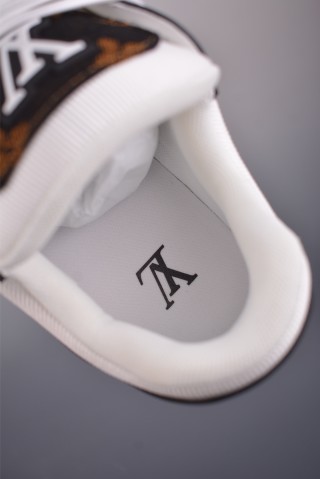 Louis Vuitton LV Trainer 'NFC' view 18