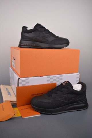 Louis Vuitton LV Trainer 'Nigo FW25' view 5