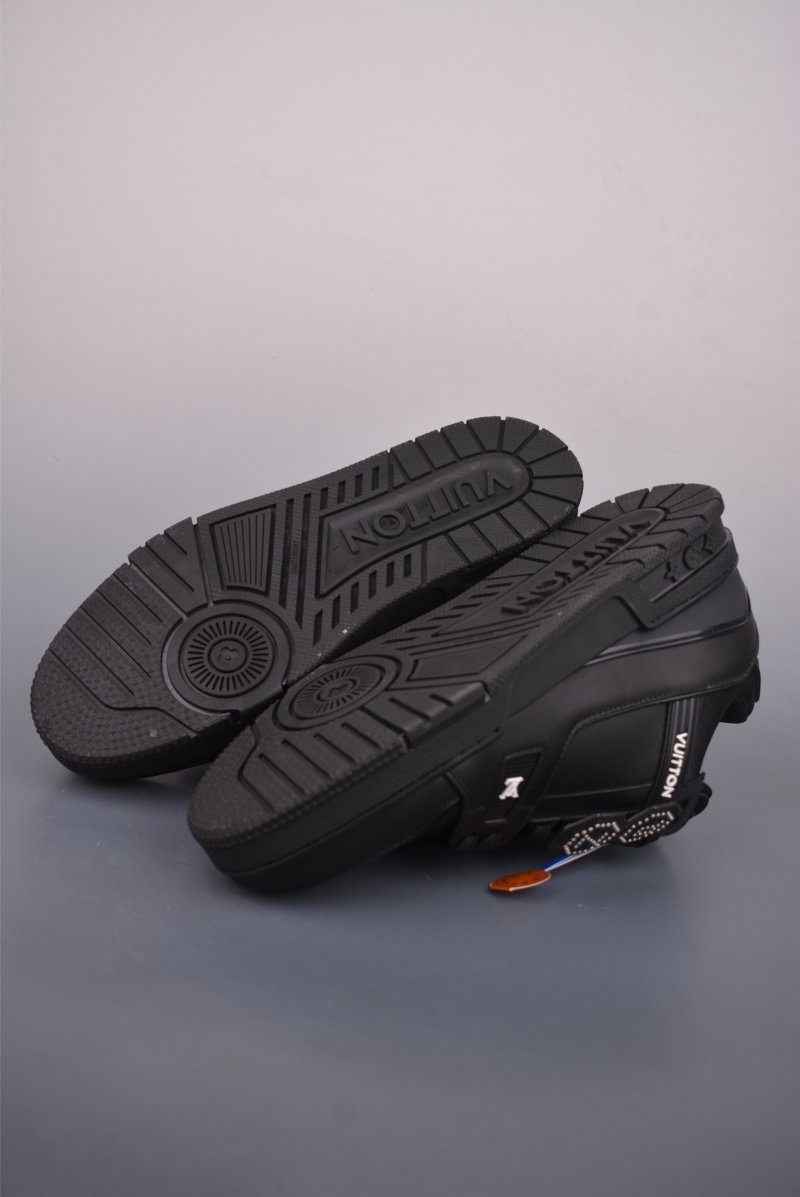 Louis Vuitton LV Trainer 'Nigo FW25 Black / White / Grey' view