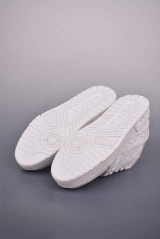 Louis Vuitton LV Trainer view 30