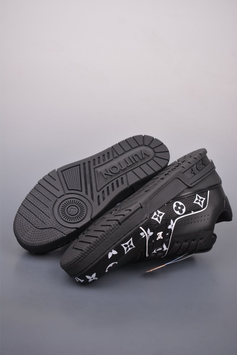 Louis Vuitton LV Trainer view