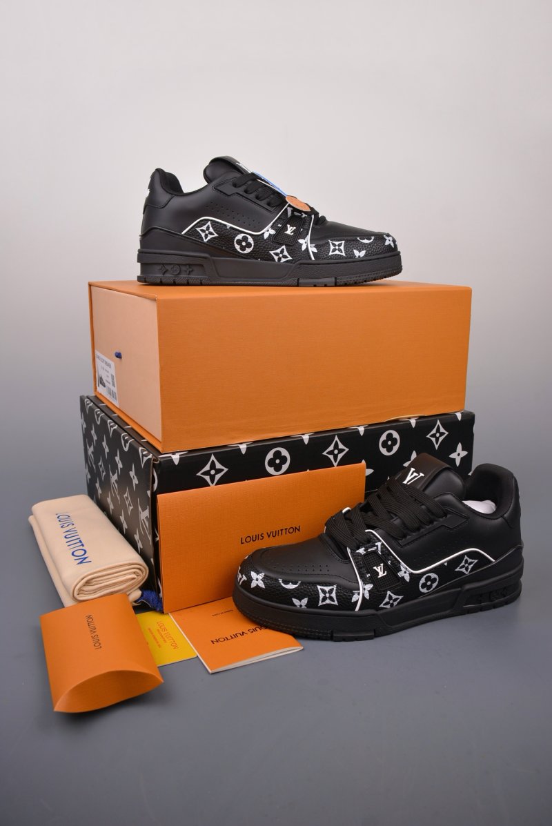 Louis Vuitton LV Trainer view
