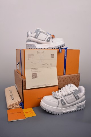Louis Vuitton LV Trainer view 5