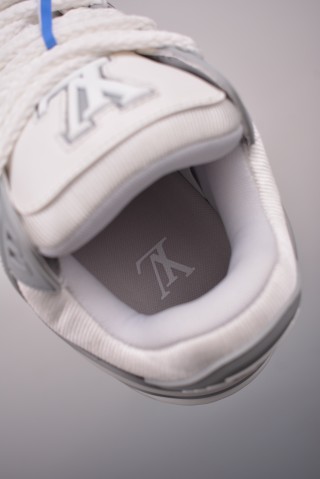 Louis Vuitton LV Trainer view 9