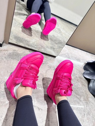 Louis Vuitton view 6