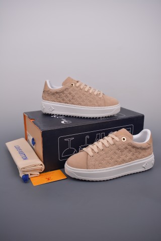 Louis Vuitton LV PVC Logo view 9