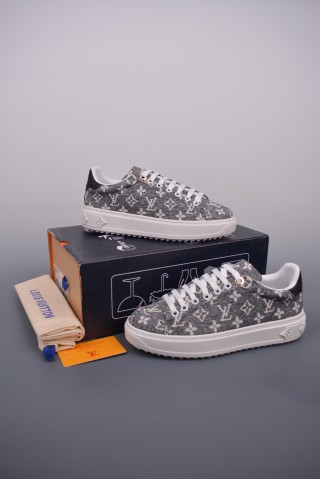 Louis Vuitton LV PVC Logo view 22