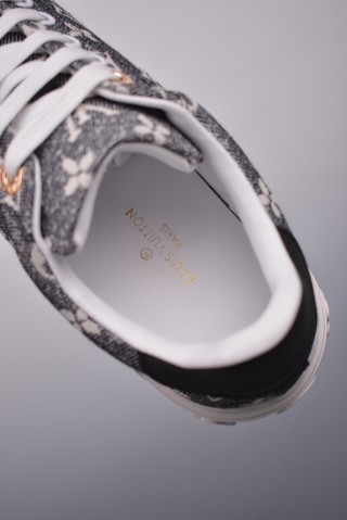 Louis Vuitton LV PVC Logo view 26