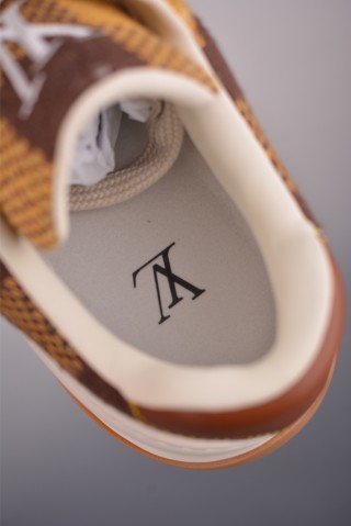 Louis Vuitton LV Tilted Low Sneakers view 9