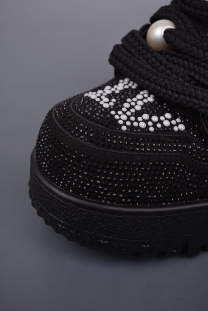 Louis Vuitton LV Trainer 'Yellow Crystals' view