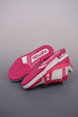 Louis Vuitton Trainer view 3
