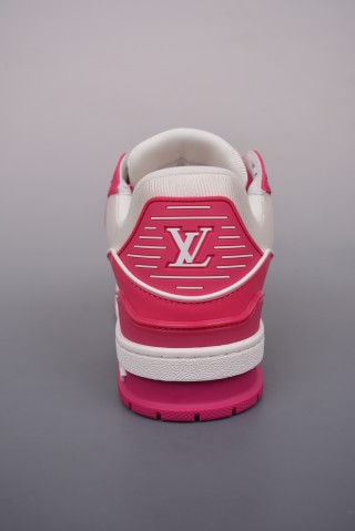 Louis Vuitton Trainer view 4