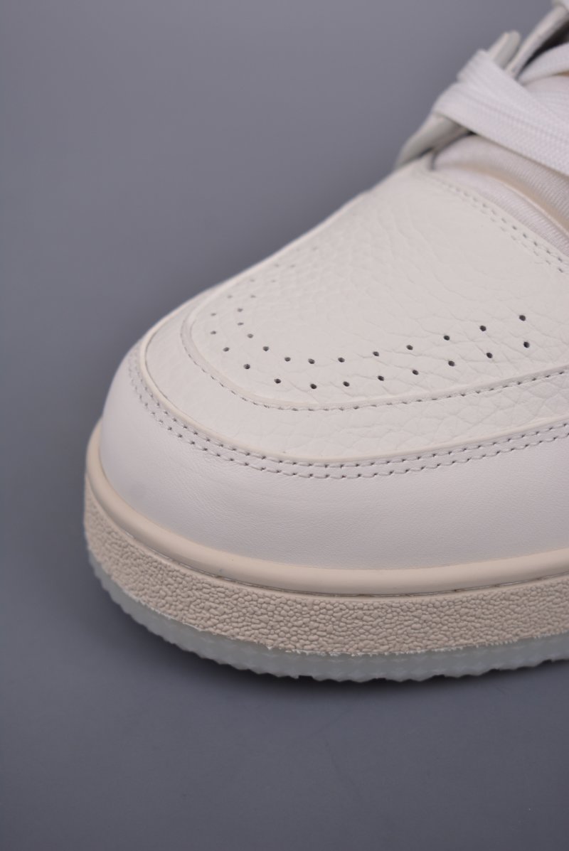 Louis Vuitton Trainer view