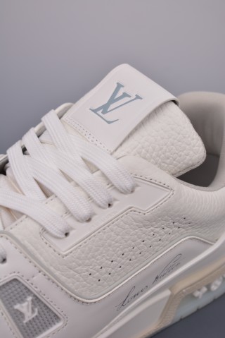 Louis Vuitton Trainer view 16