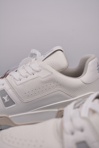 Louis Vuitton Trainer view 17