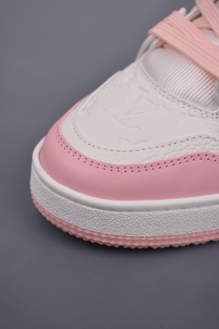 Louis Vuitton Trainer view 24