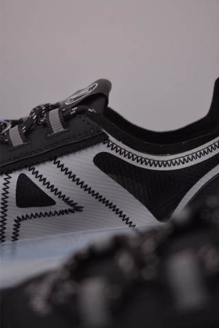 Louis Vuitton Trainer Skate Sneaker Low view 8