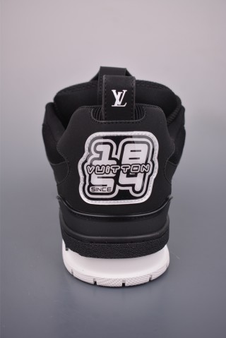 Louis Vuitton Trainer Skate Sneaker Low view 15
