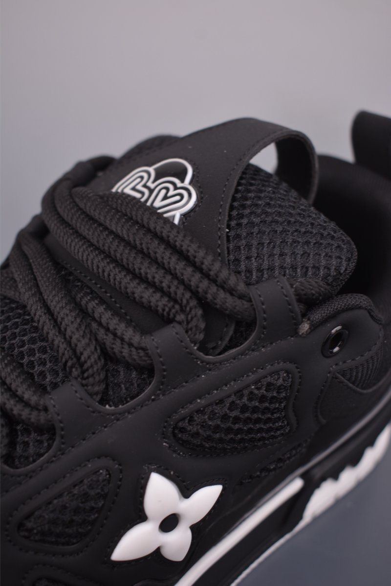 Louis Vuitton Trainer Skate Sneaker Low view
