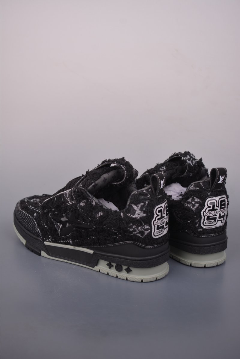 Louis Vuitton Trainer Skate Sneaker Low view