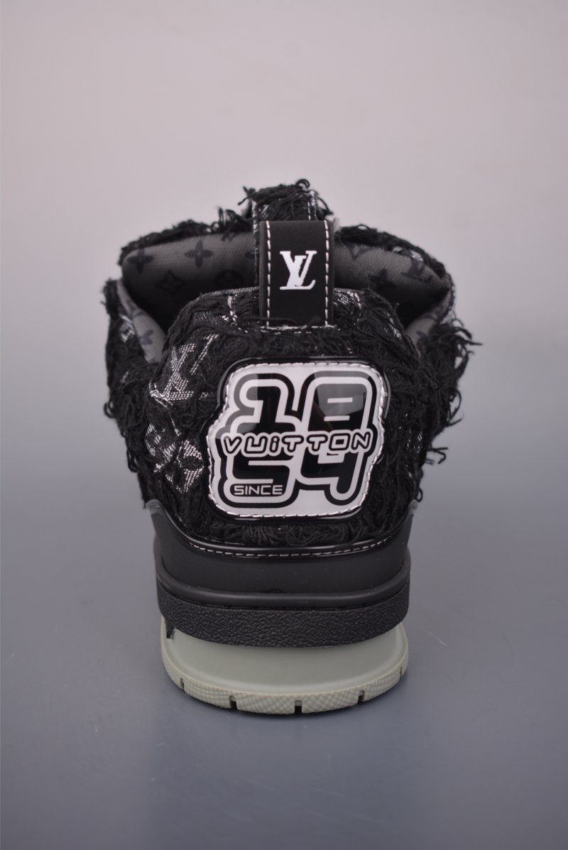Louis Vuitton Trainer Skate Sneaker Low view