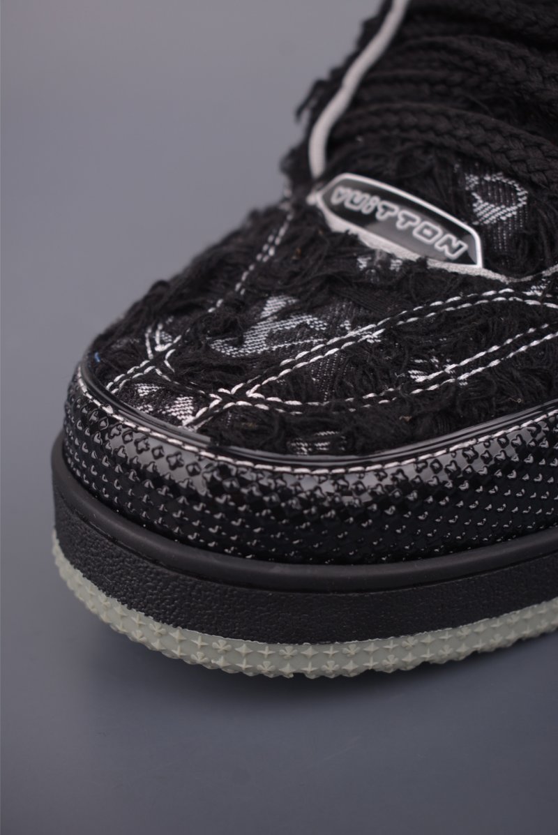 Louis Vuitton Trainer Skate Sneaker Low view