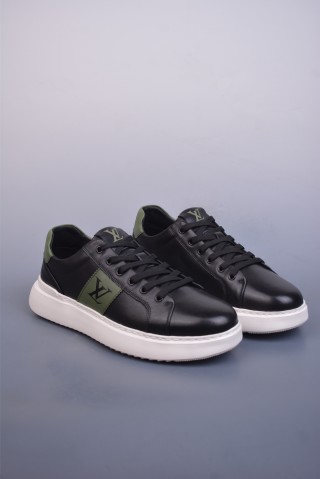 Louis Vuitton Trainer Sneaker Low 3D view 1
