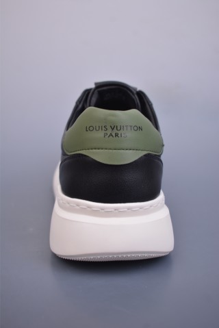 Louis Vuitton Trainer Sneaker Low 3D view 4