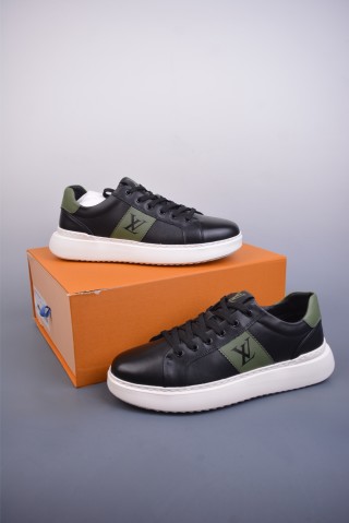 Louis Vuitton Trainer Sneaker Low 3D view 5