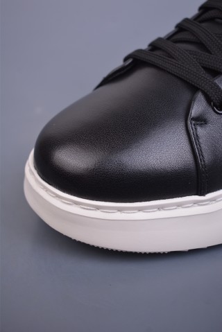 Louis Vuitton Trainer Sneaker Low 3D view 6